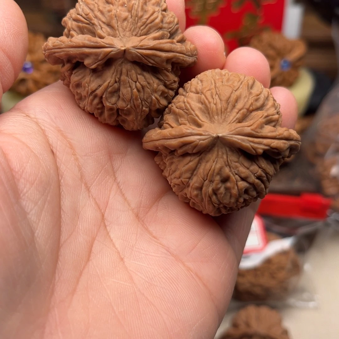 【闪购商品】走****景文玩核桃手把件41白狮子