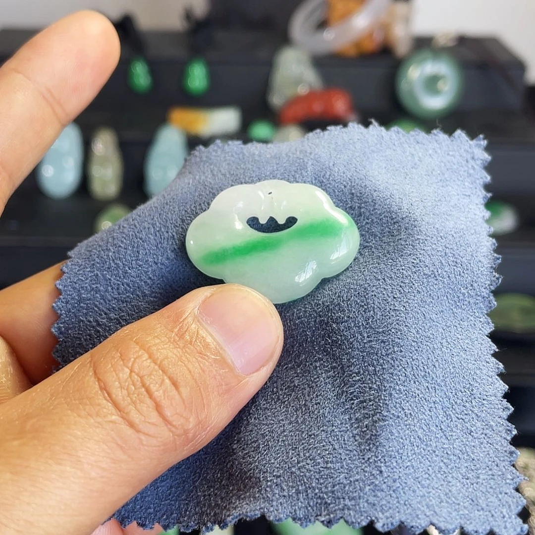 浪***仙翡翠未镶嵌颈饰翡翠祥云锁