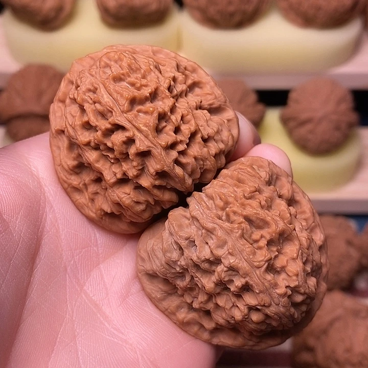 吊坠文玩核桃43.5正三角疆