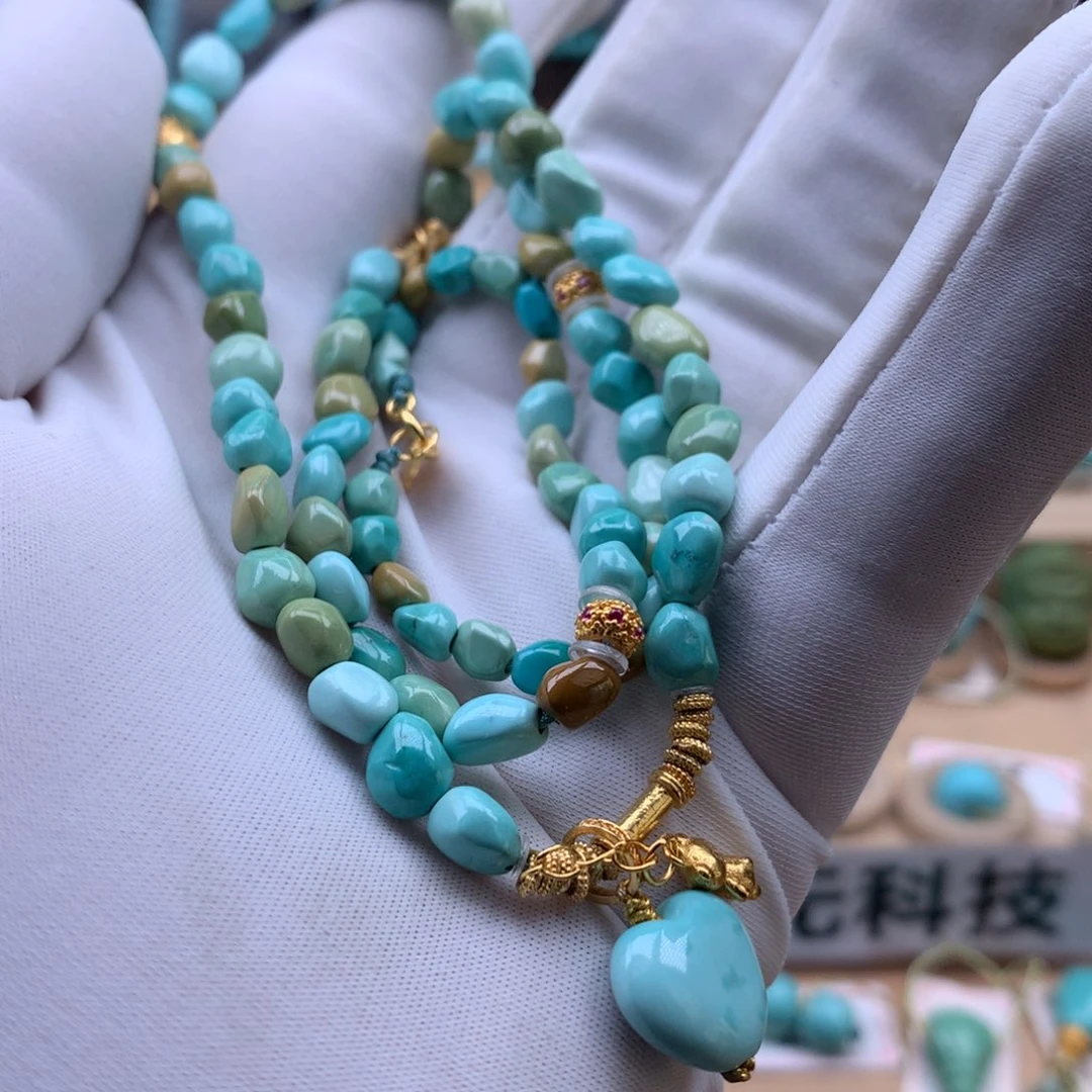 绿松石未镶嵌珠宝奇石