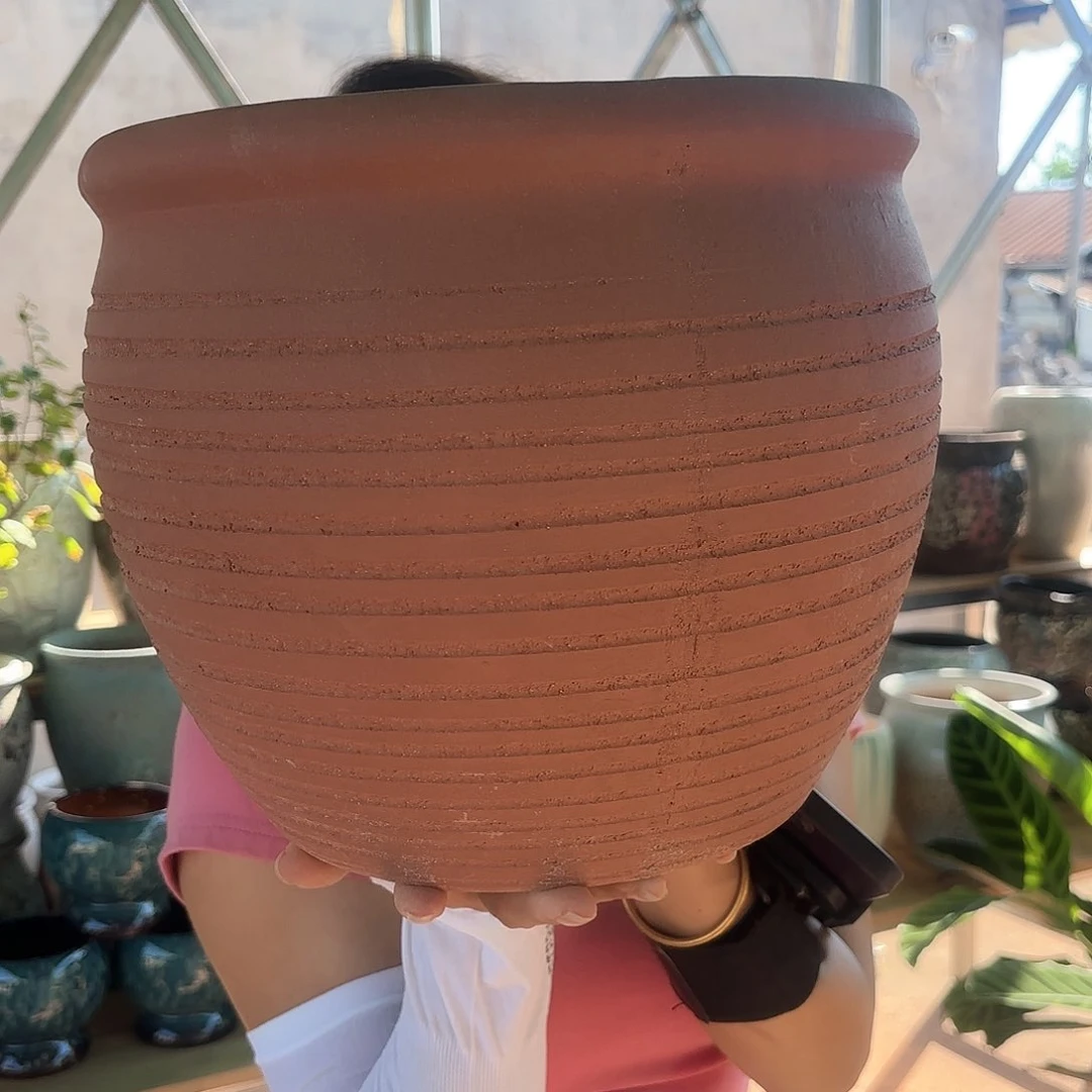 口径29高25一个红陶大号