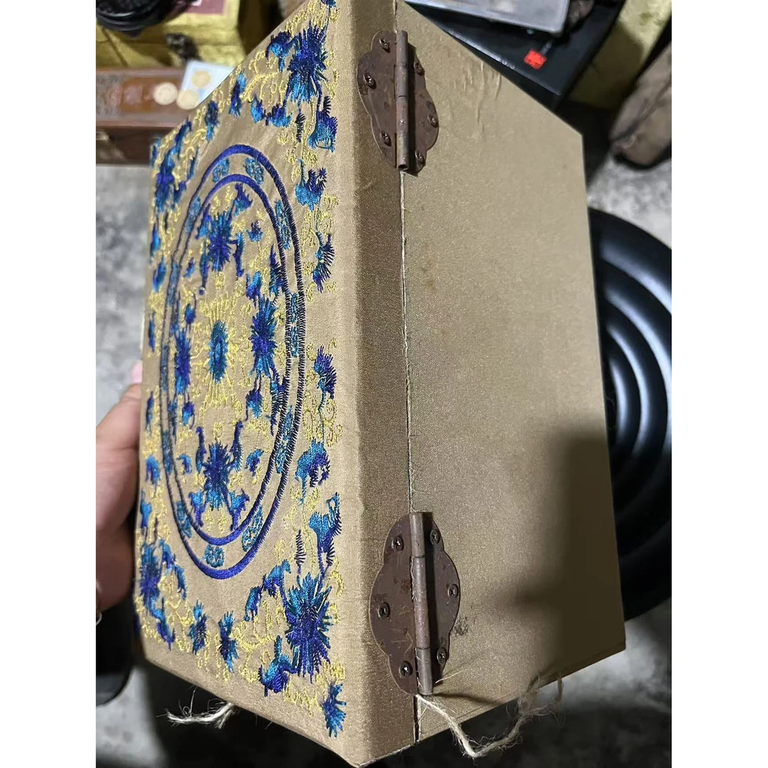 精品摆件蓝花黄色箱闷