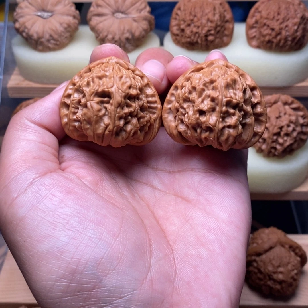 文玩核桃吊坠三角41