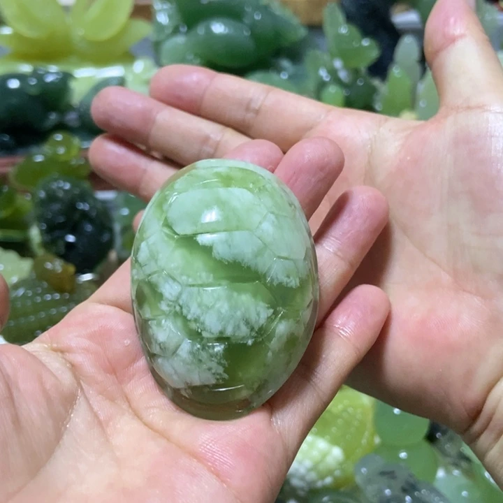 【闪购商品】蛇纹石玉未镶嵌把件