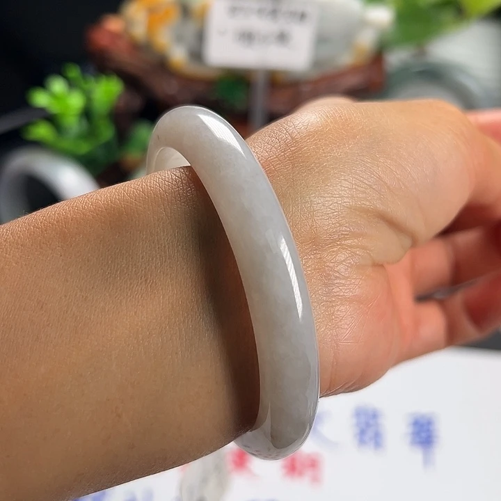 翡翠未镶嵌手镯纯天然缅甸A货翡翠紫罗兰美人条57.1