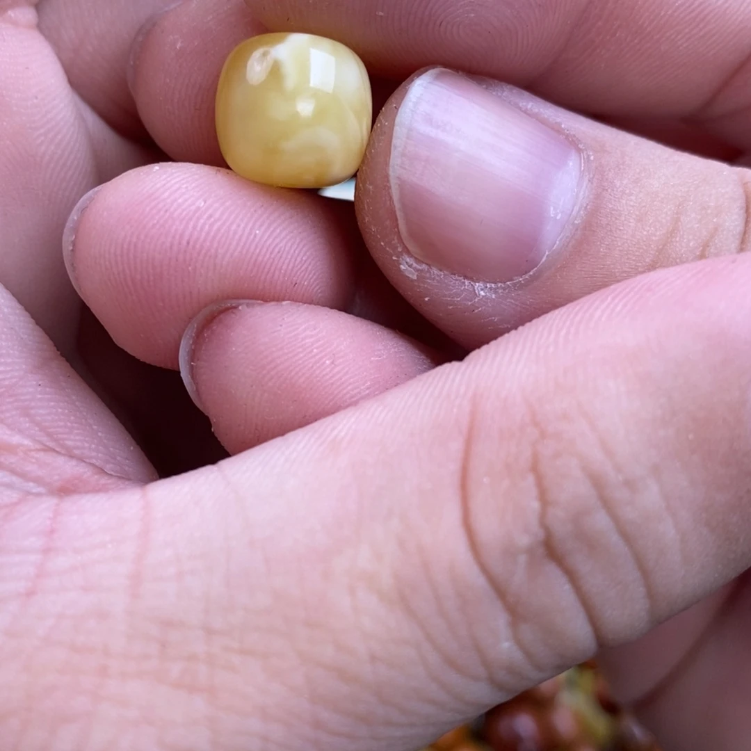 蜜蜡裸石未镶嵌刘*