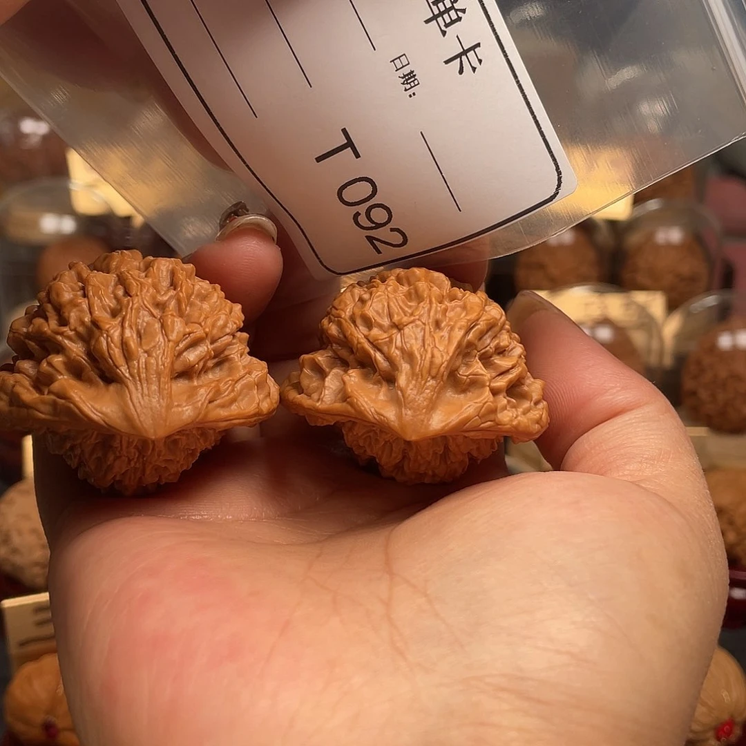 文玩核桃把件杨**意蛇王45。092