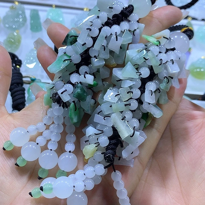 翡翠颈饰未镶嵌天然翡翠A货车挂多样性发货发其一