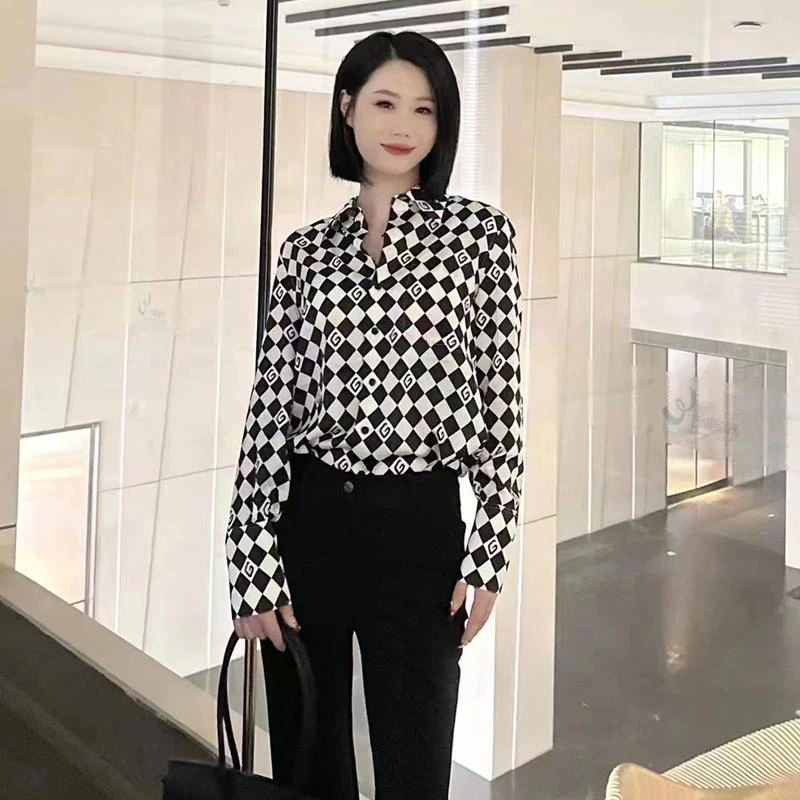 哥弟阿玛施正2025秋装新款时尚百搭飘带复古格子长袖衬衫女装上衣