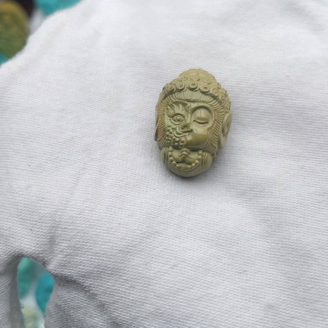 未镶嵌绿松石颈饰