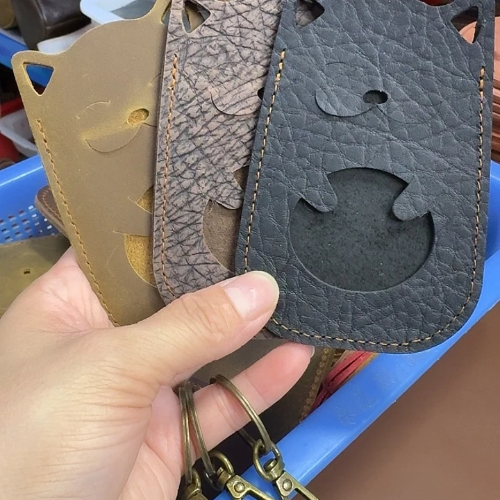 137疯马牛皮猫咪卡套三个