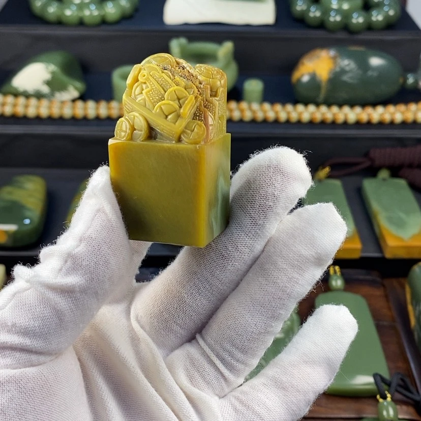 【闪购商品】岫岩河磨玉（透闪石质玉）颈饰未镶嵌