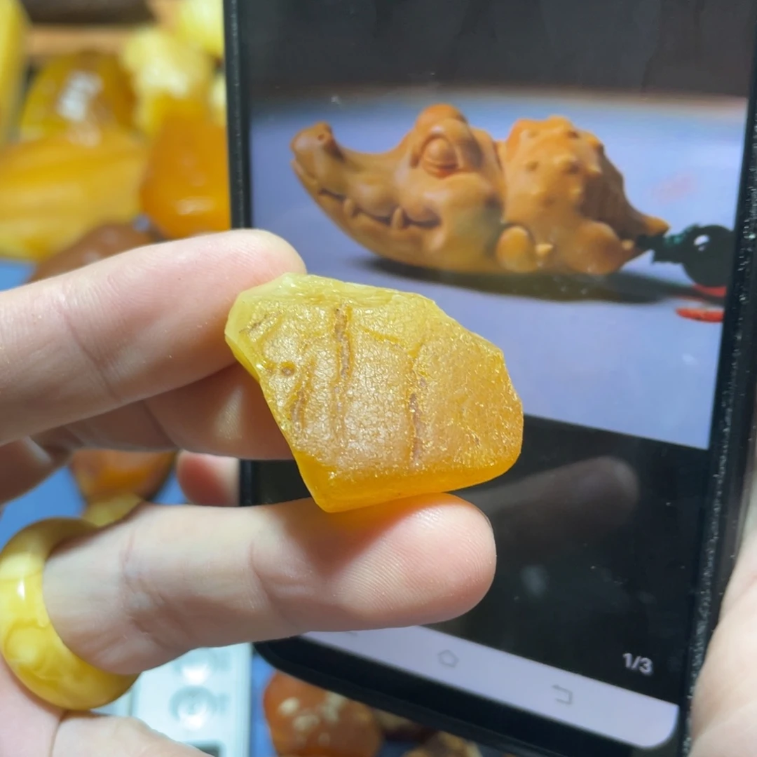 定制蜜蜡未镶嵌小鳄鱼