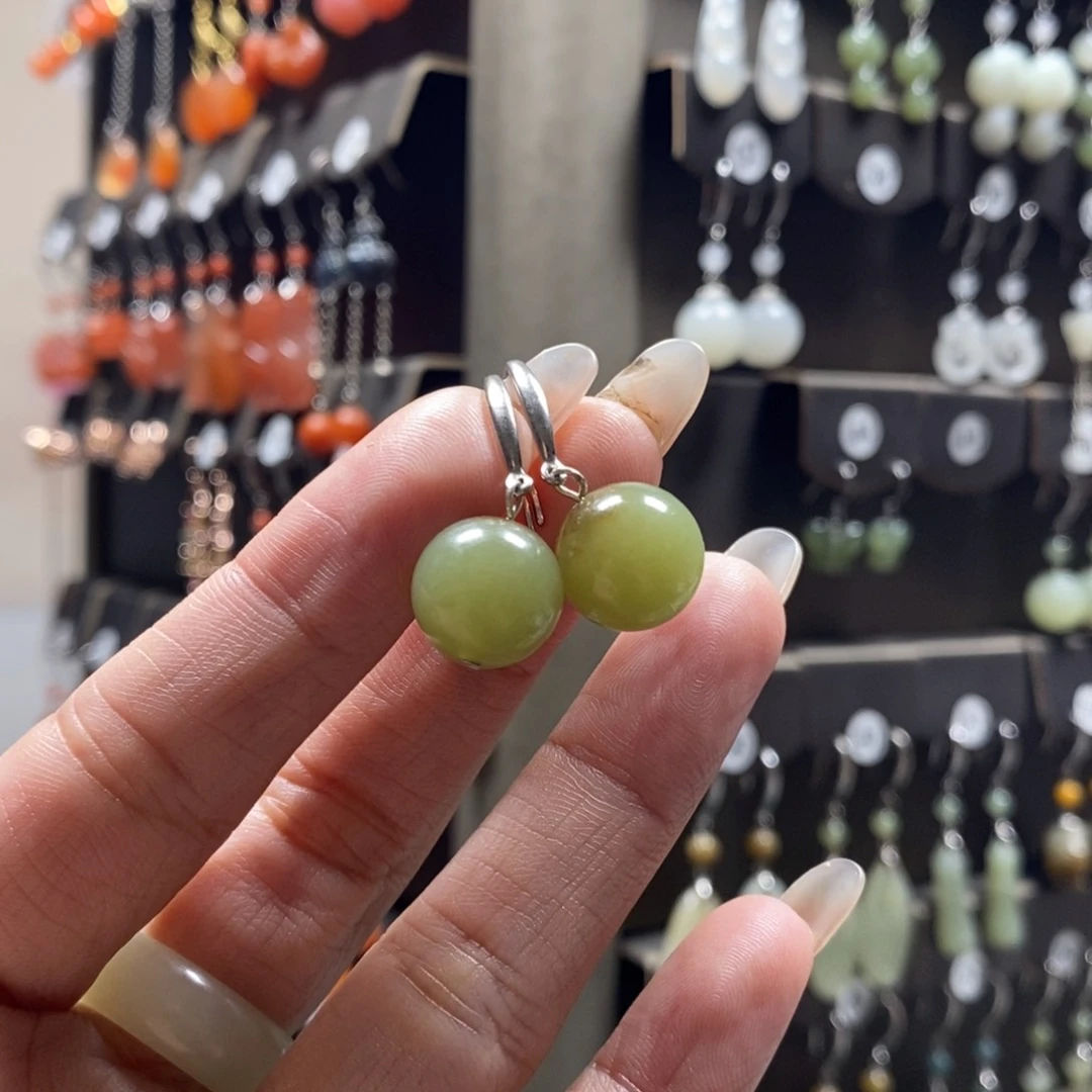 和田玉耳饰银S925镶嵌人**味