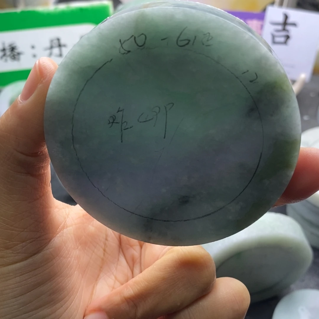 定制翡翠未镶嵌翡翠手镯