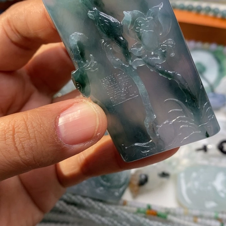 定制翡翠未镶嵌飞**天买断