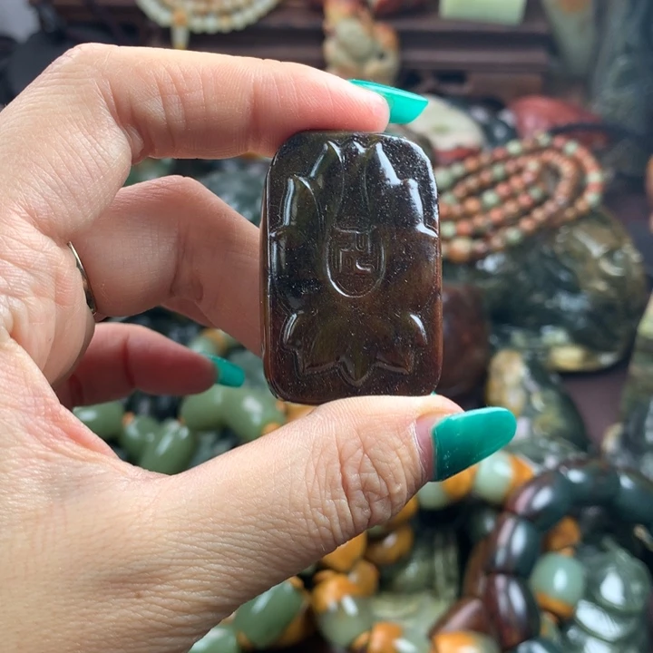 岫岩河磨玉（透闪石质玉）挂件未镶嵌