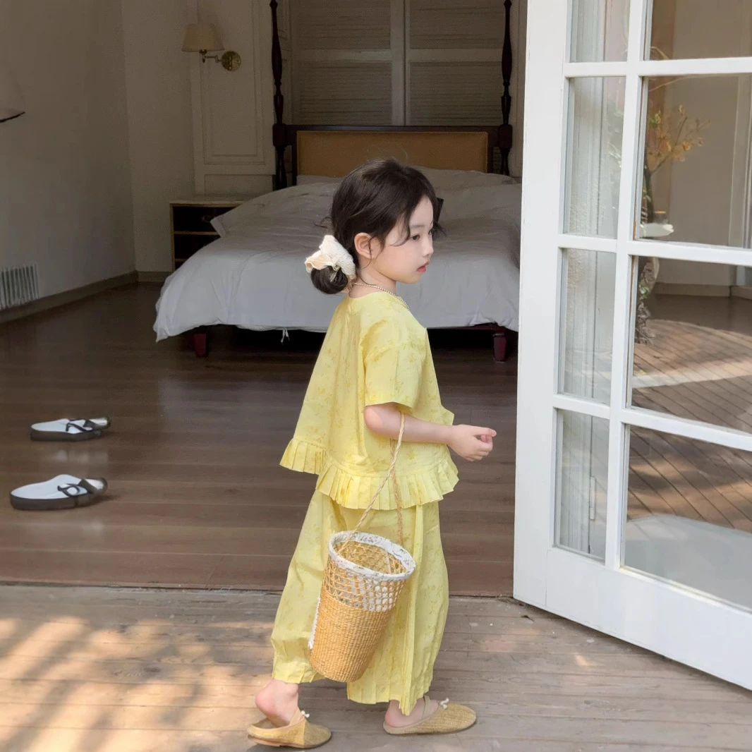 儿童韩版套装2025夏季女童荷叶边碎花娃娃衫灯笼裤两件套