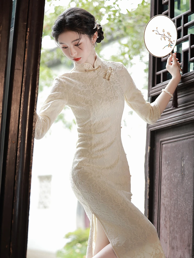 改良旗袍2025新款少女长袖长款高端气质年轻款订婚蕾丝高级连衣裙