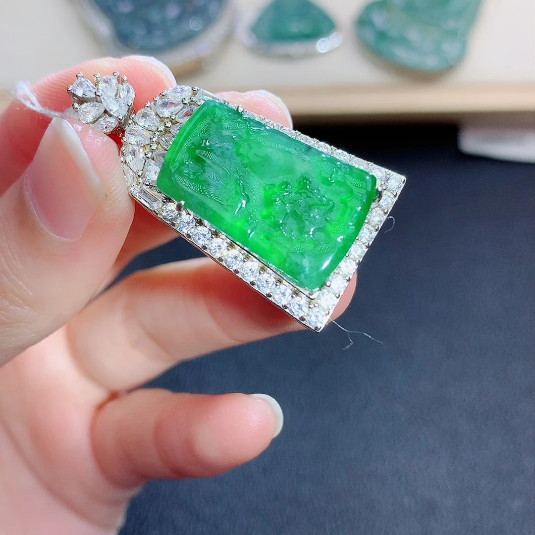 翡翠颈饰银S925镶嵌翡翠