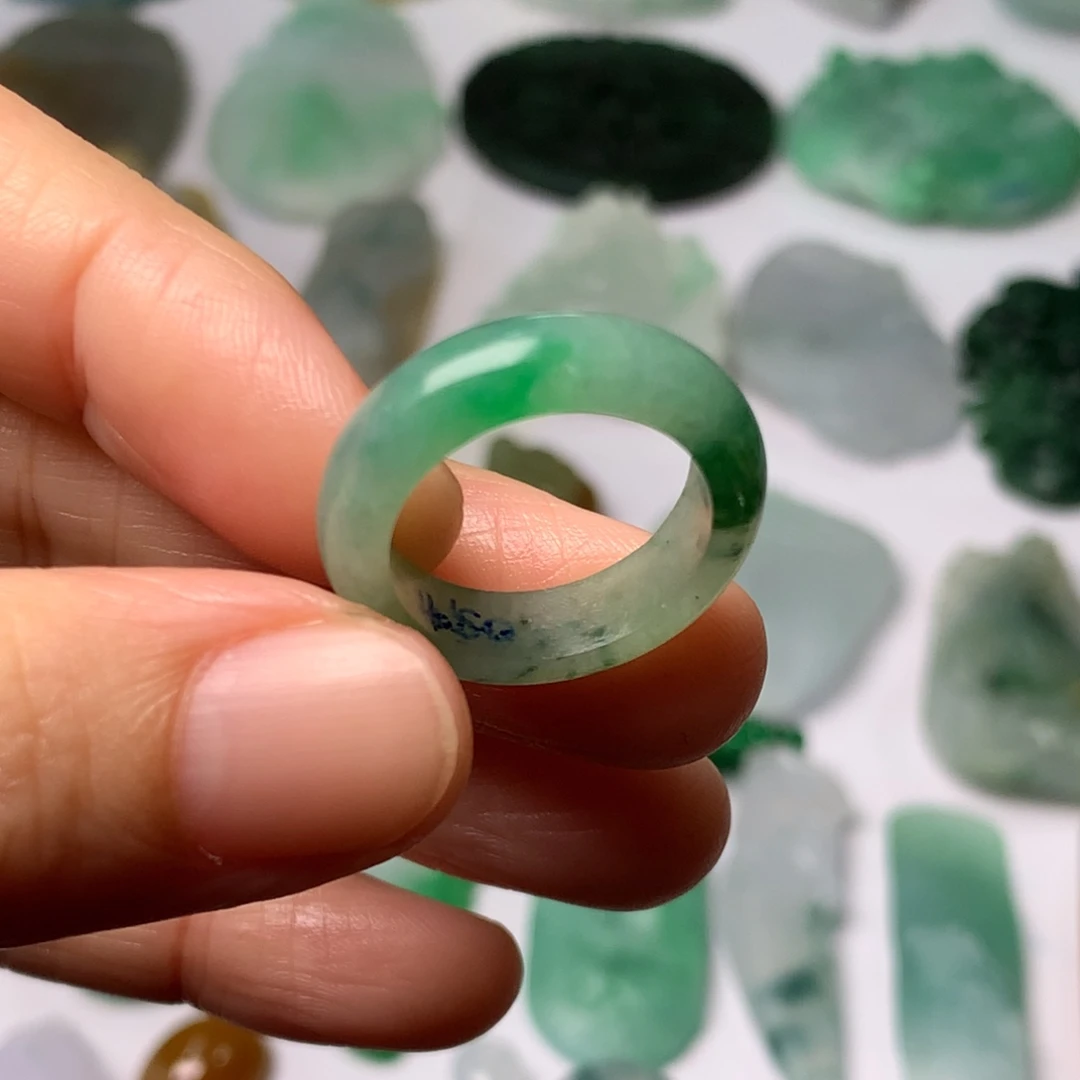 定制翡翠未镶嵌翡翠