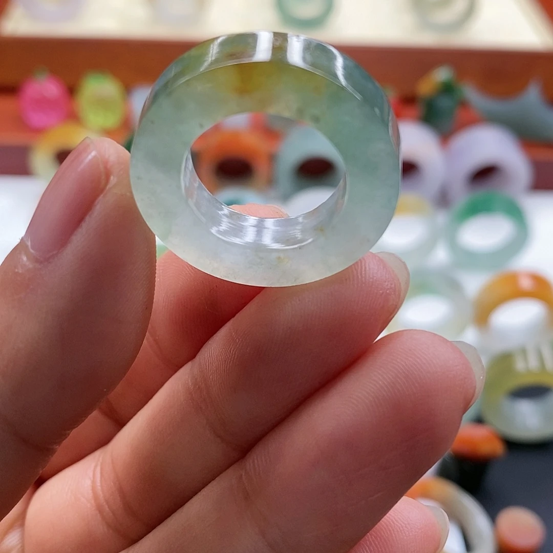 定制翡翠未镶嵌12-18圈口