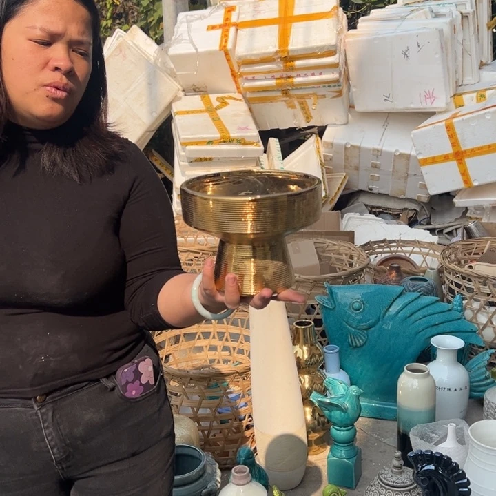 瓶高度14厘米口径17厘米微瑕捡漏上釉不匀