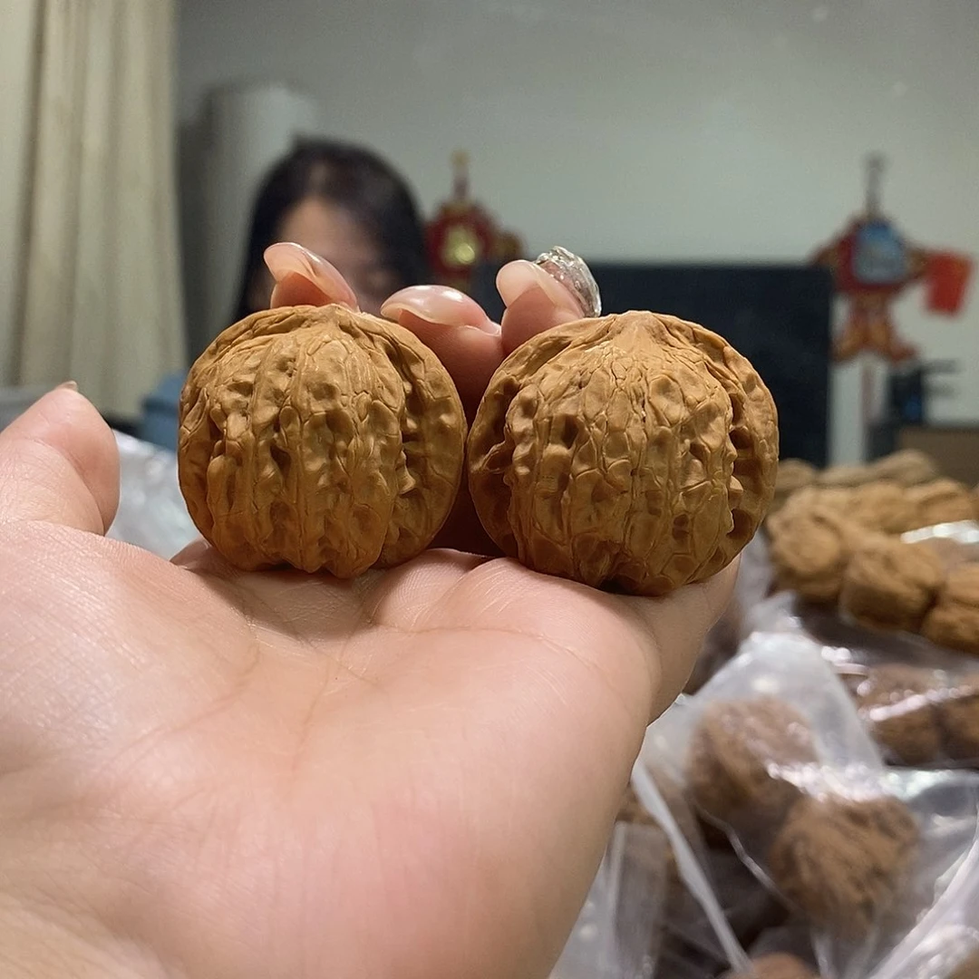 把件文玩核桃38➕刘老四尖有伤