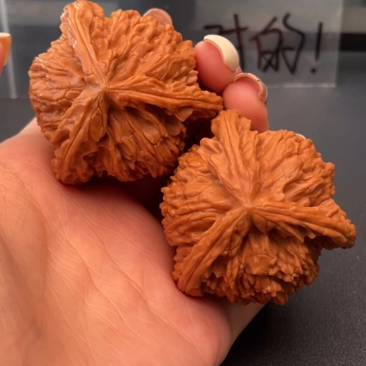 小****吊坠文玩核桃白狮子