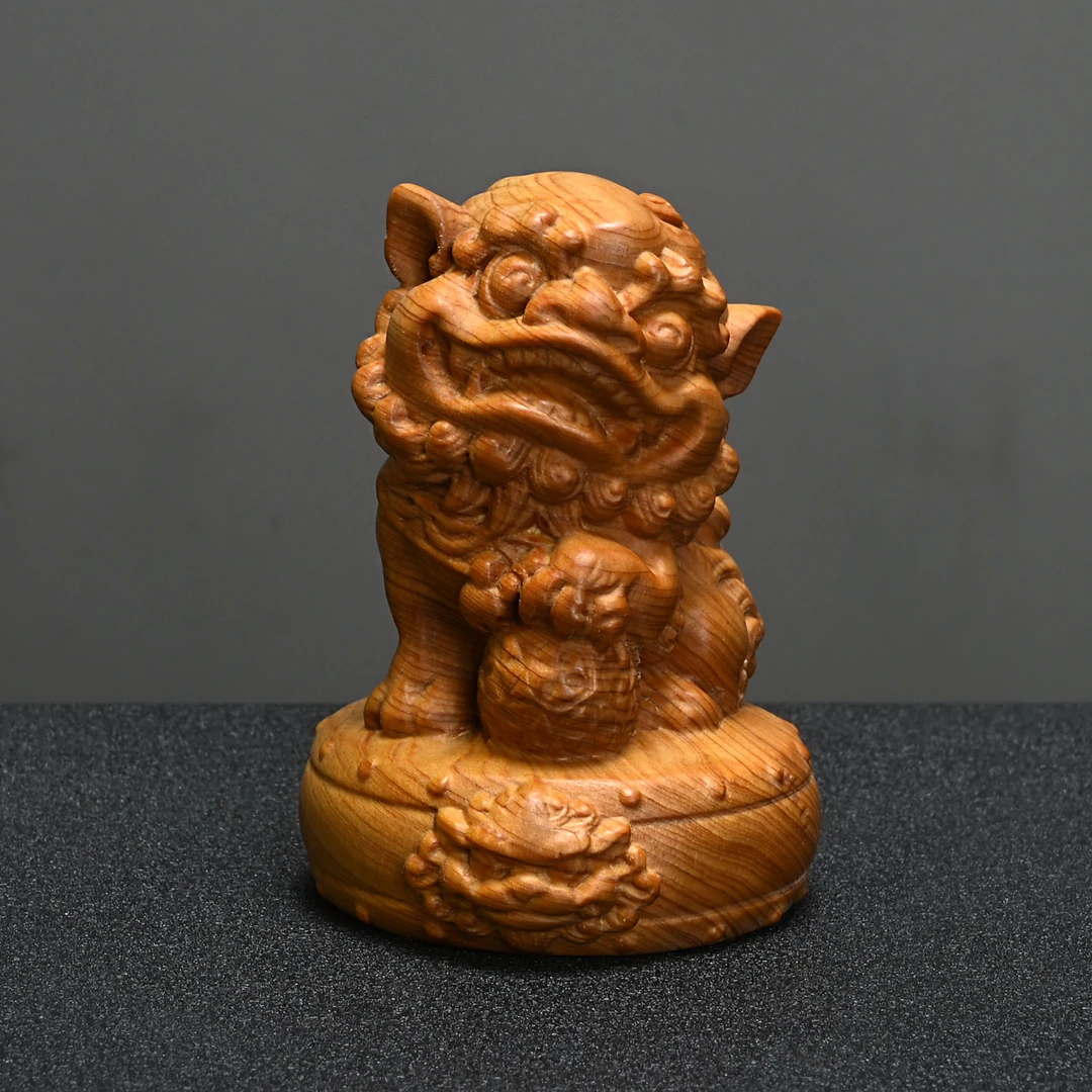 崖柏高油鼓狮踩球小摆件高7.3cm创意新中式文玩手把件家居装饰品