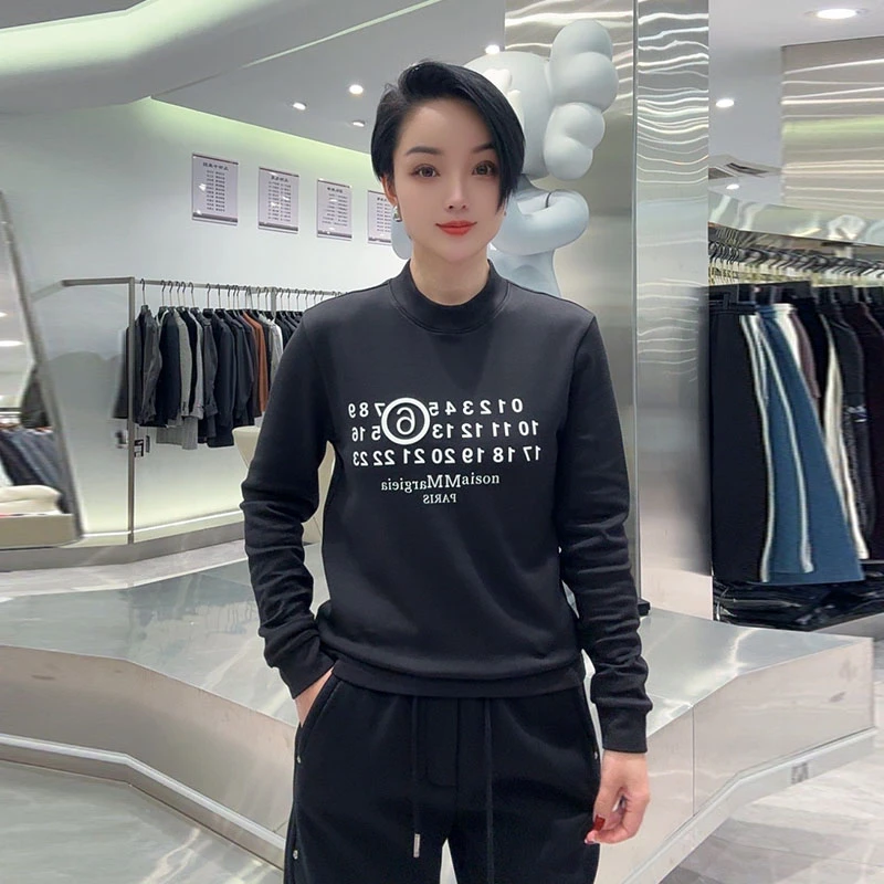 【华尔街名品】2025新款设计潮流圆领保暖时尚长袖打底衫男