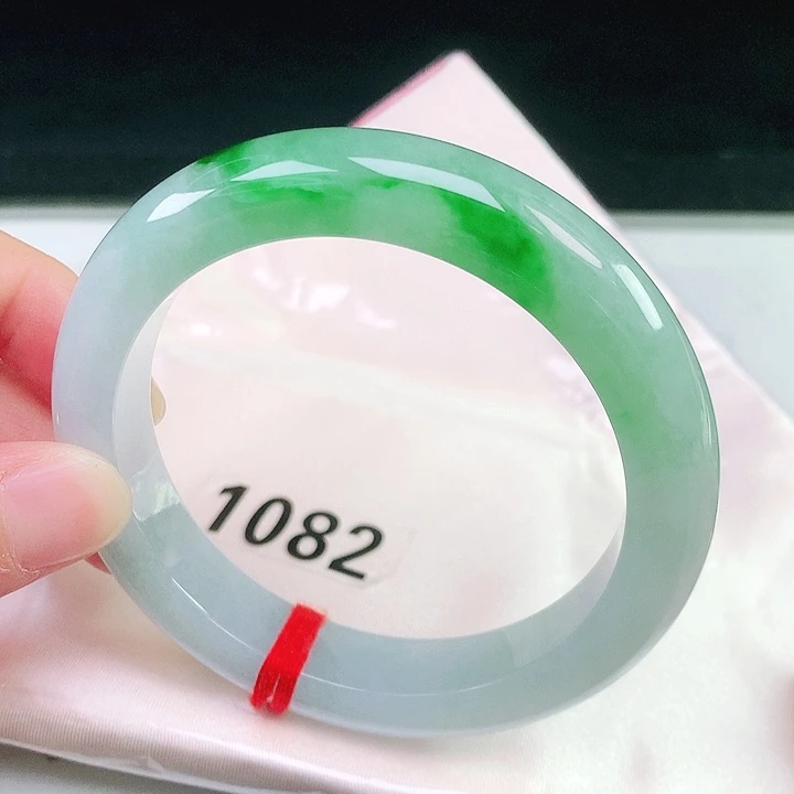 翡翠未镶嵌手镯60圈口1082
