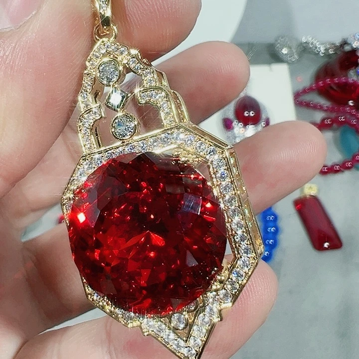 红宝石颈饰未镶嵌