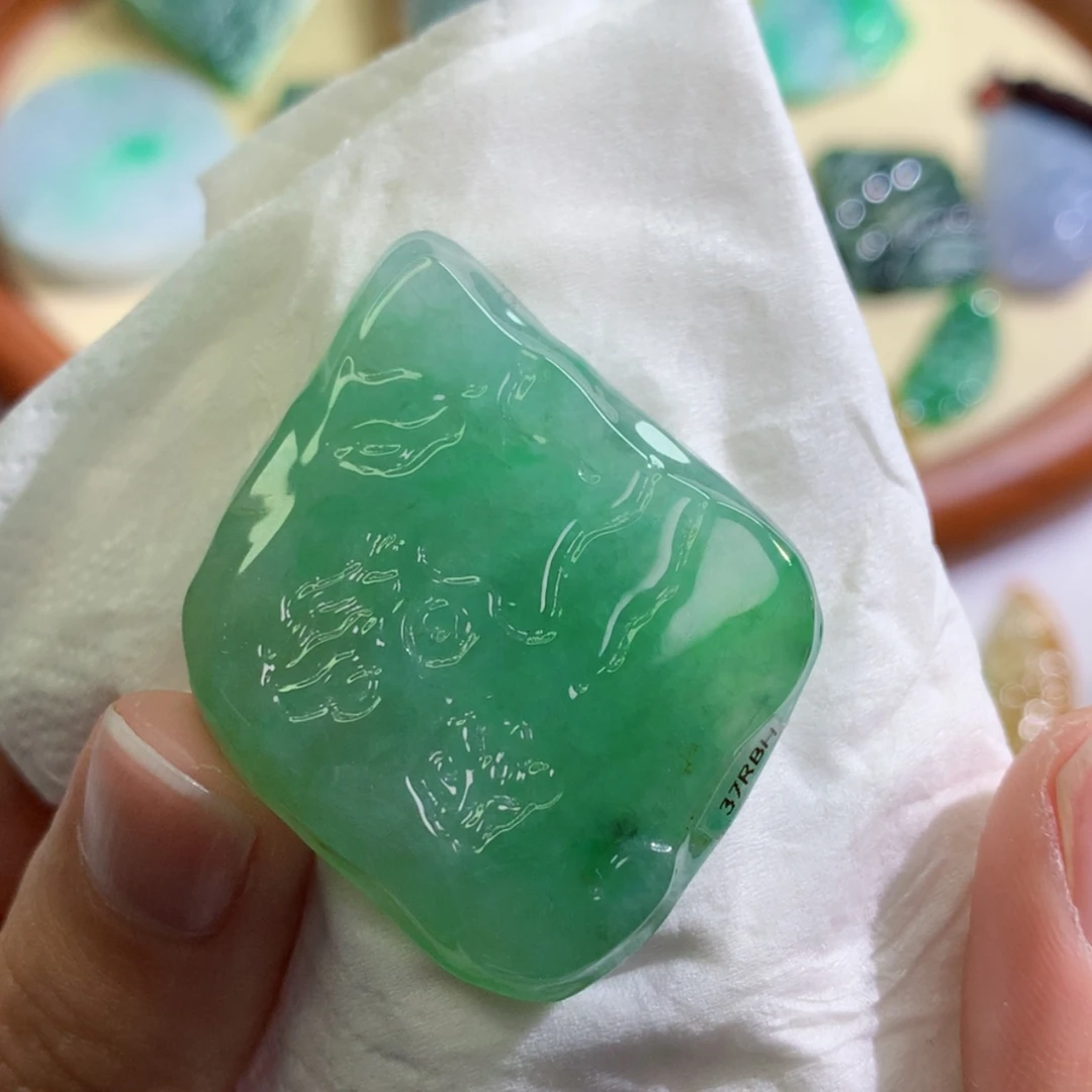 【闪购商品】翡翠吊坠(不含链)未镶嵌 2899
