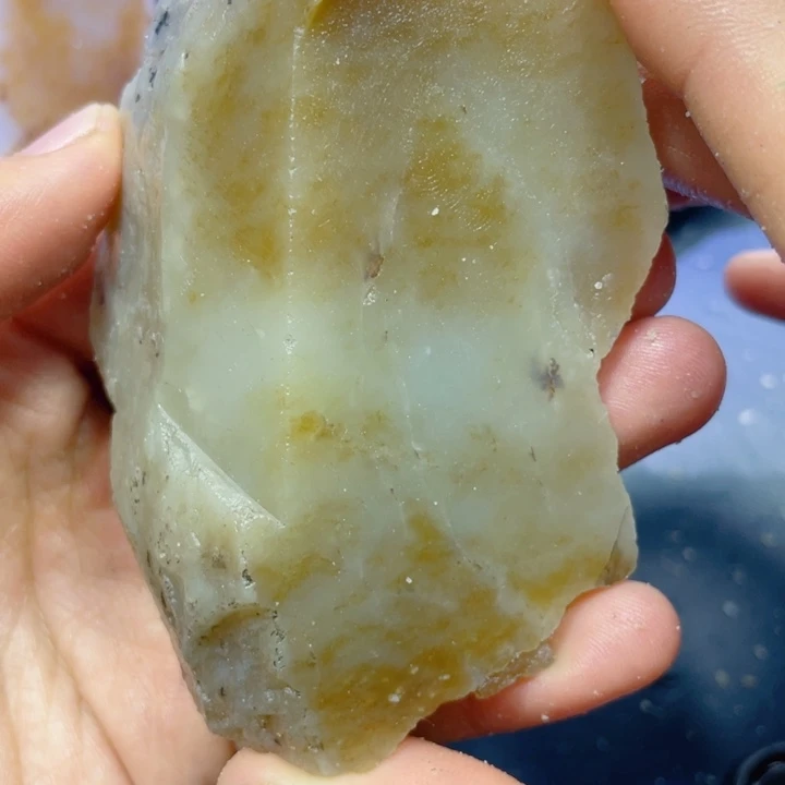和田玉未镶嵌珠宝半成品