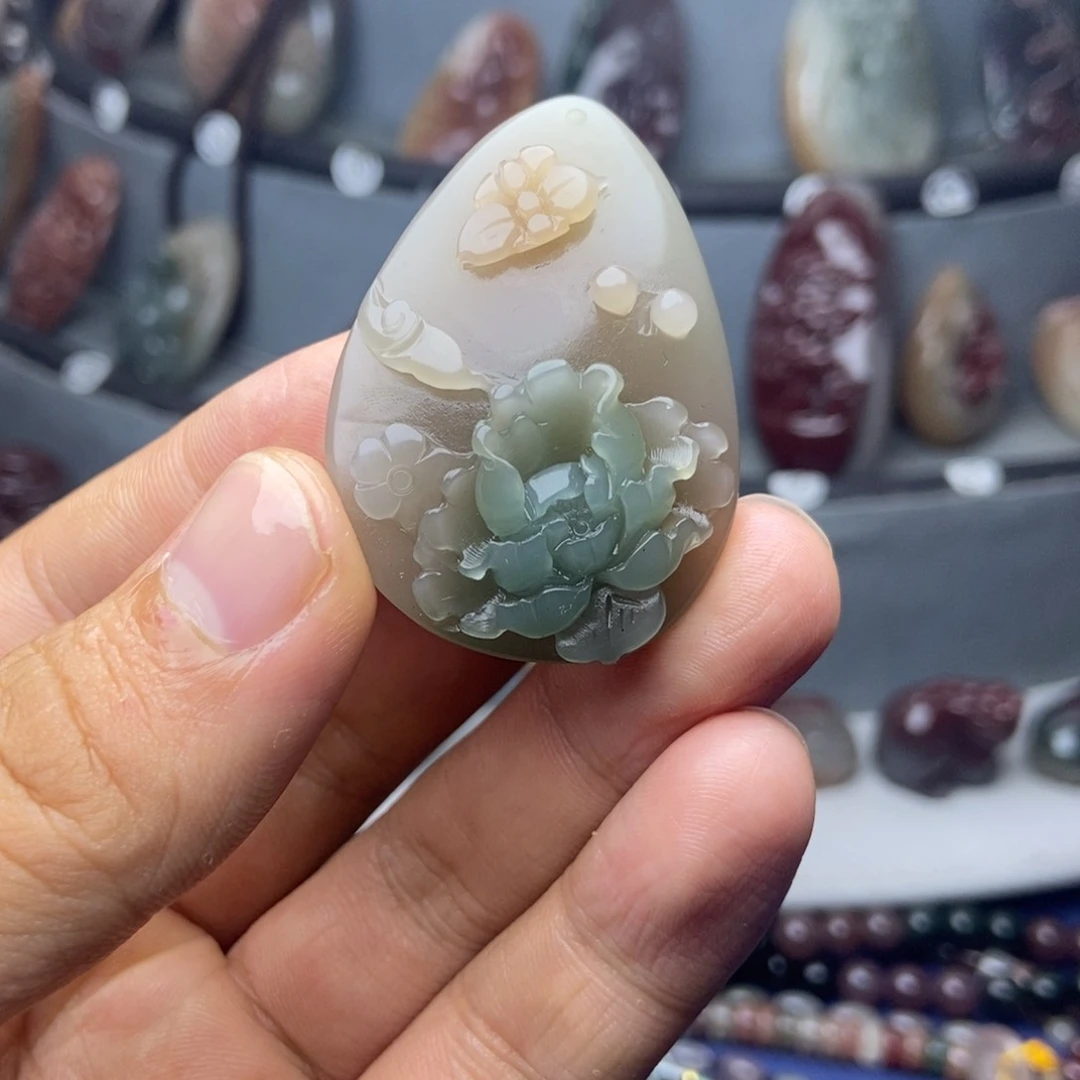 玛瑙/玉髓颈饰未镶嵌