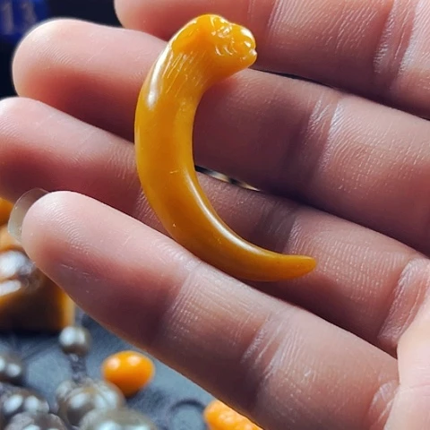 田黄石一****）田黄石挂件