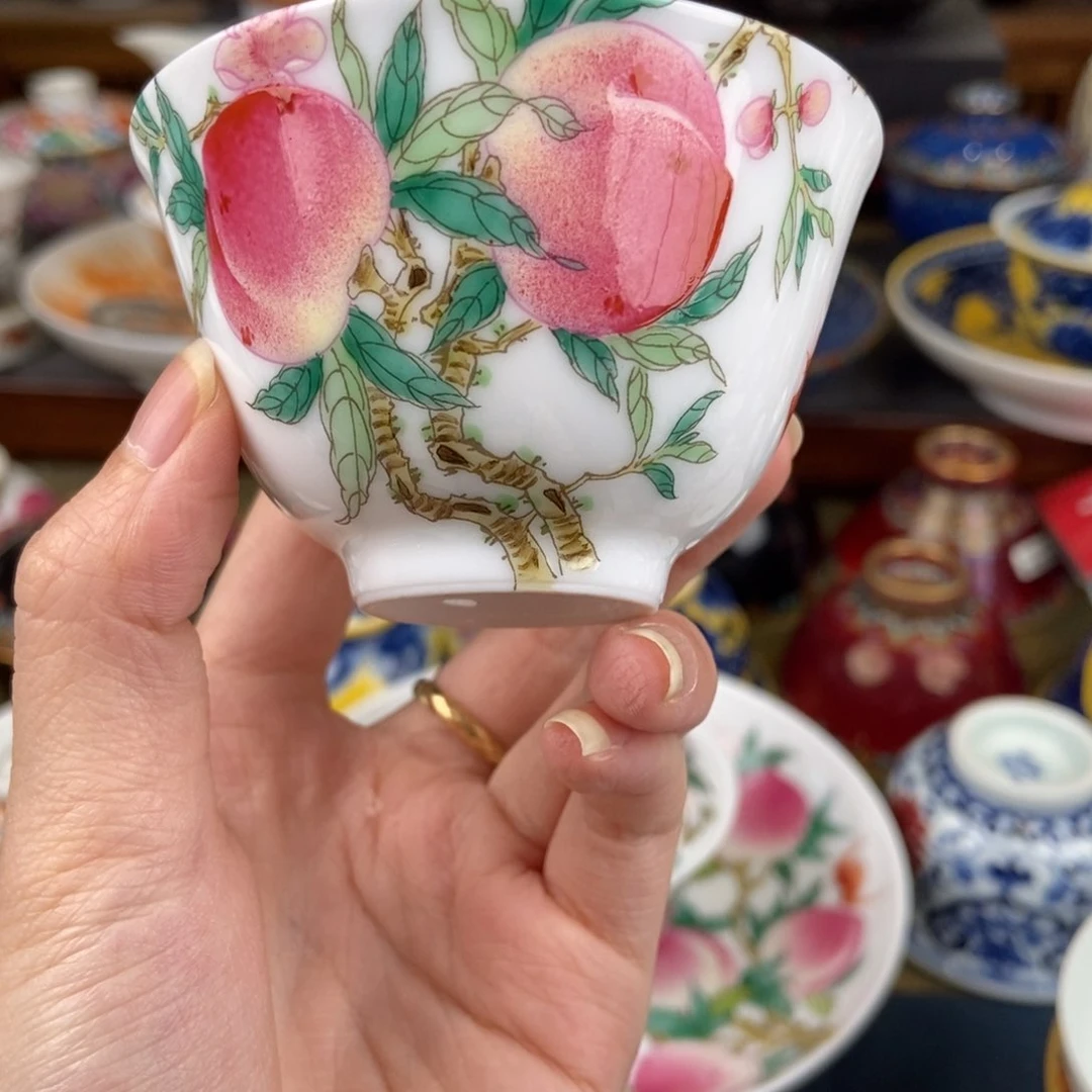 陶瓷艺术家的作品是一种
