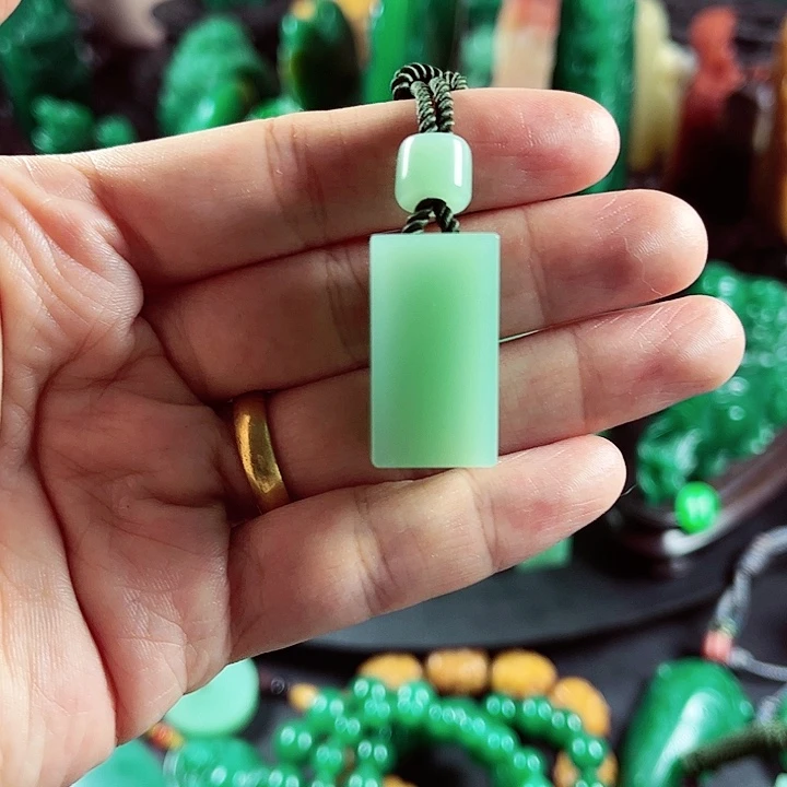 四川石骑****湖名贵石材梅子青