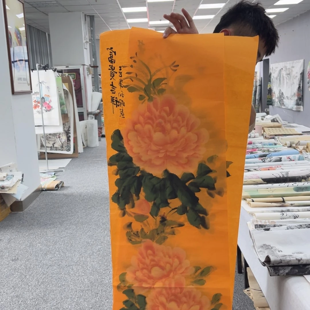 国画卖字画的小男孩
