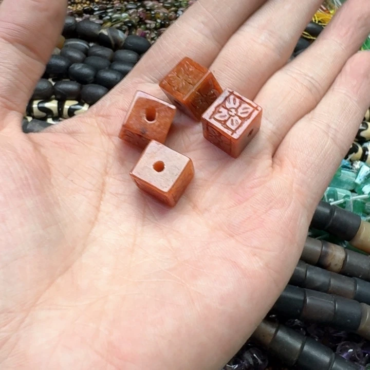 合金玛瑙/玉髓珠宝半成品一个12mm红翡方糖