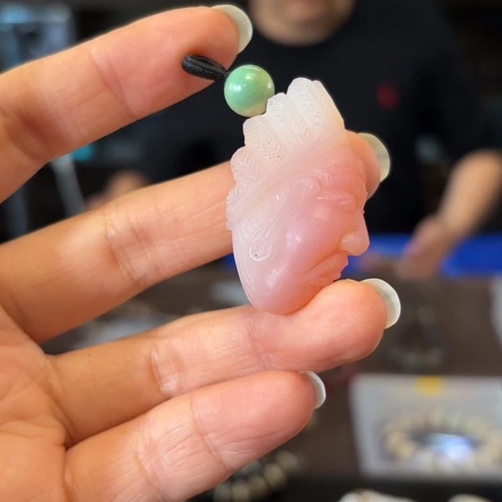 岁***好玛瑙/玉髓未镶嵌颈饰