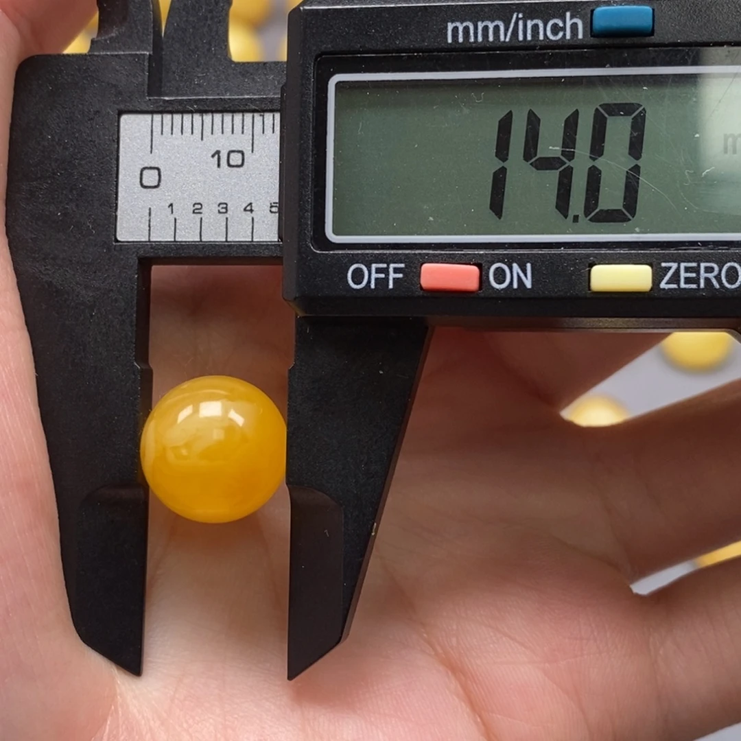 琥珀未镶嵌裸石纯天然