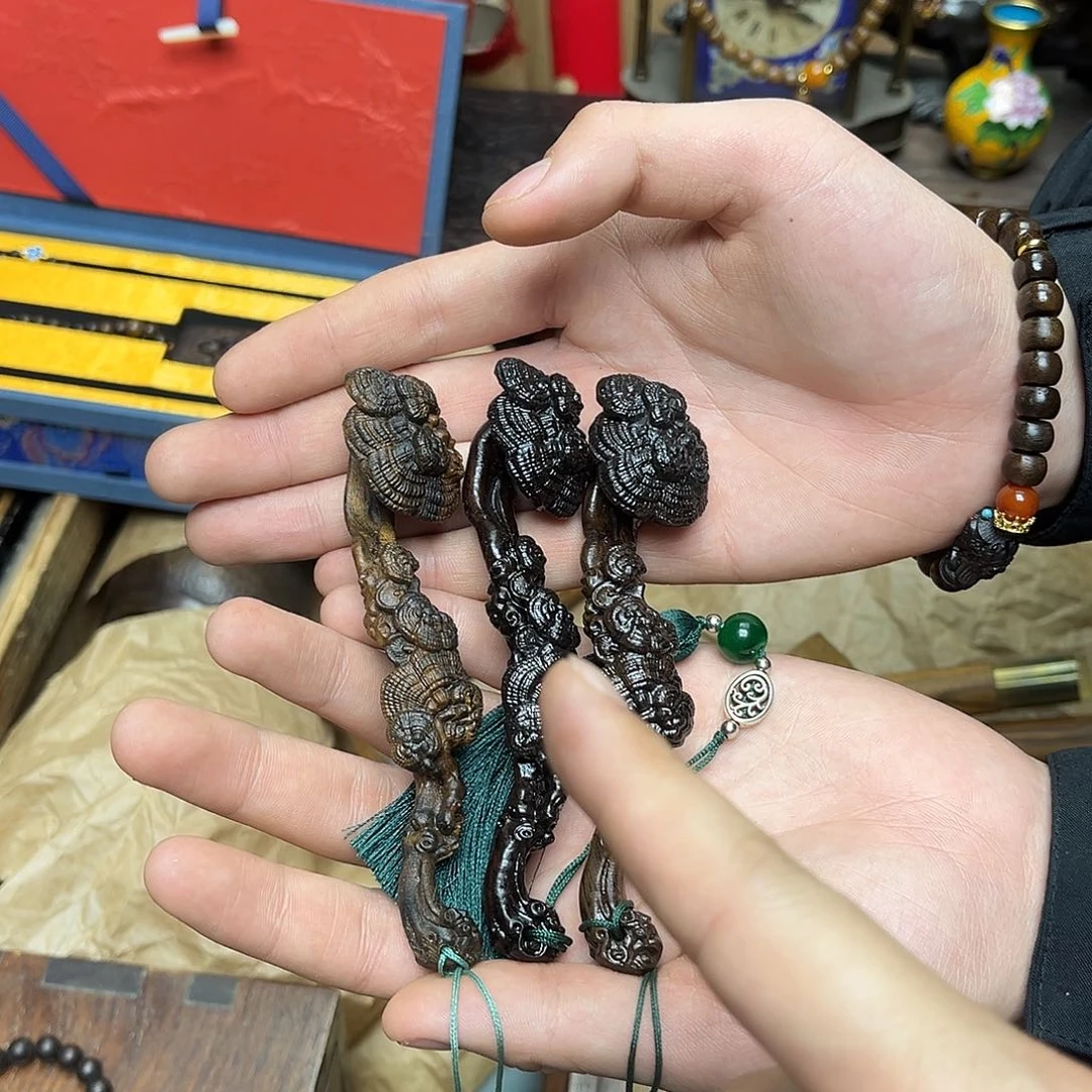 大叶紫檀（黑酸枝木类）