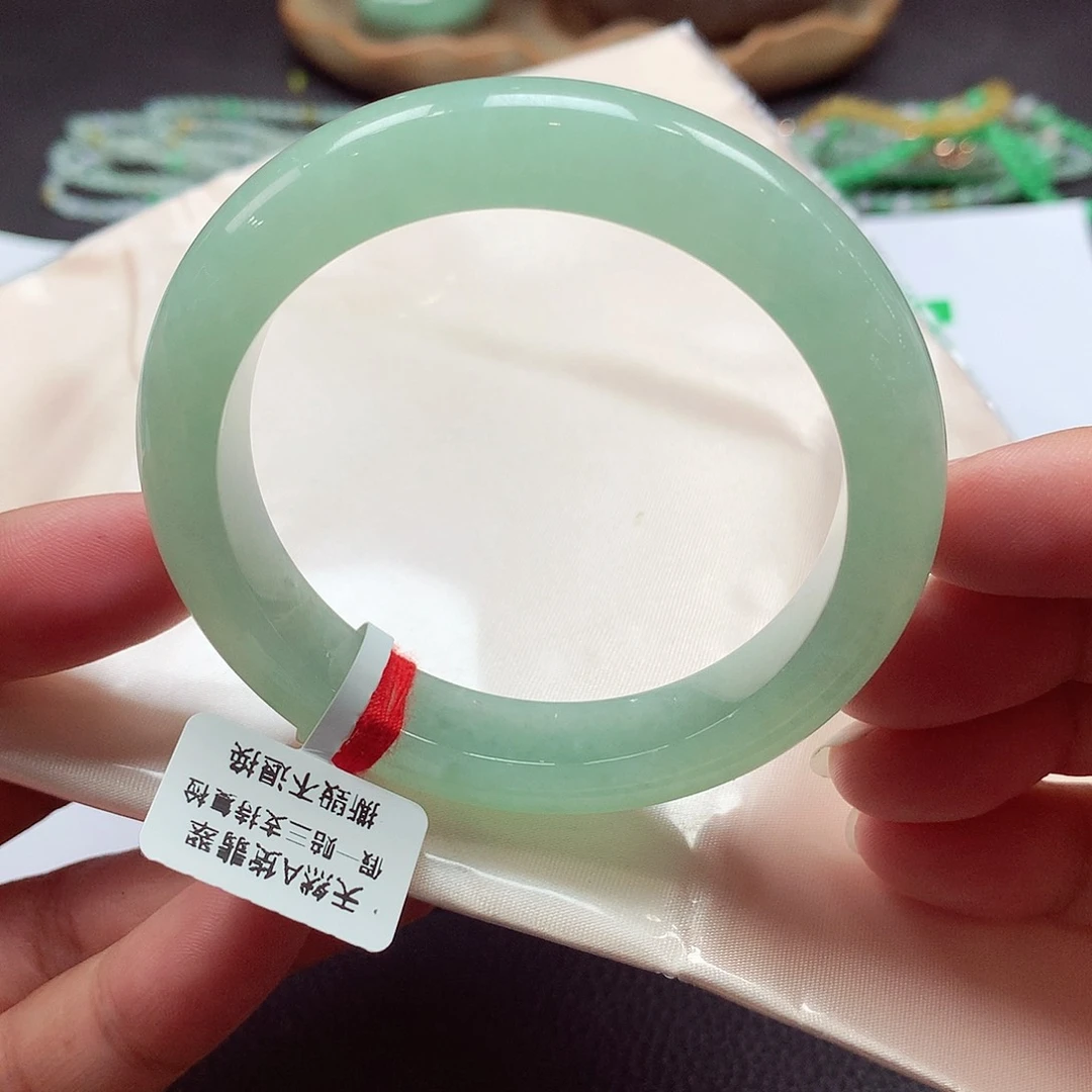 未镶嵌手镯翡翠天然缅甸A货翡翠（葡萄肉）