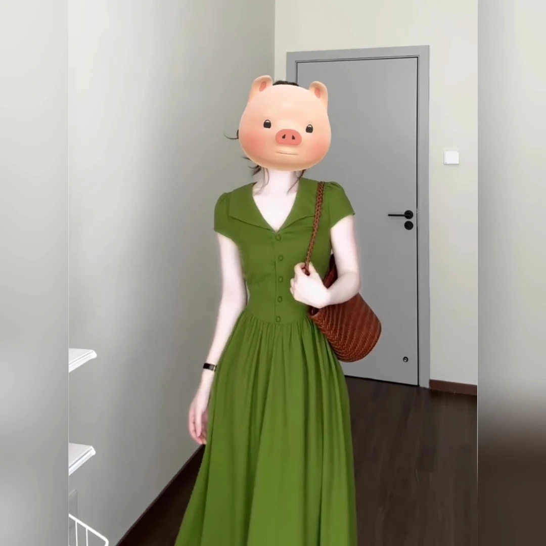 法式复古绿色V领短袖连衣裙女夏季新款优雅气质收腰显瘦a字长裙子