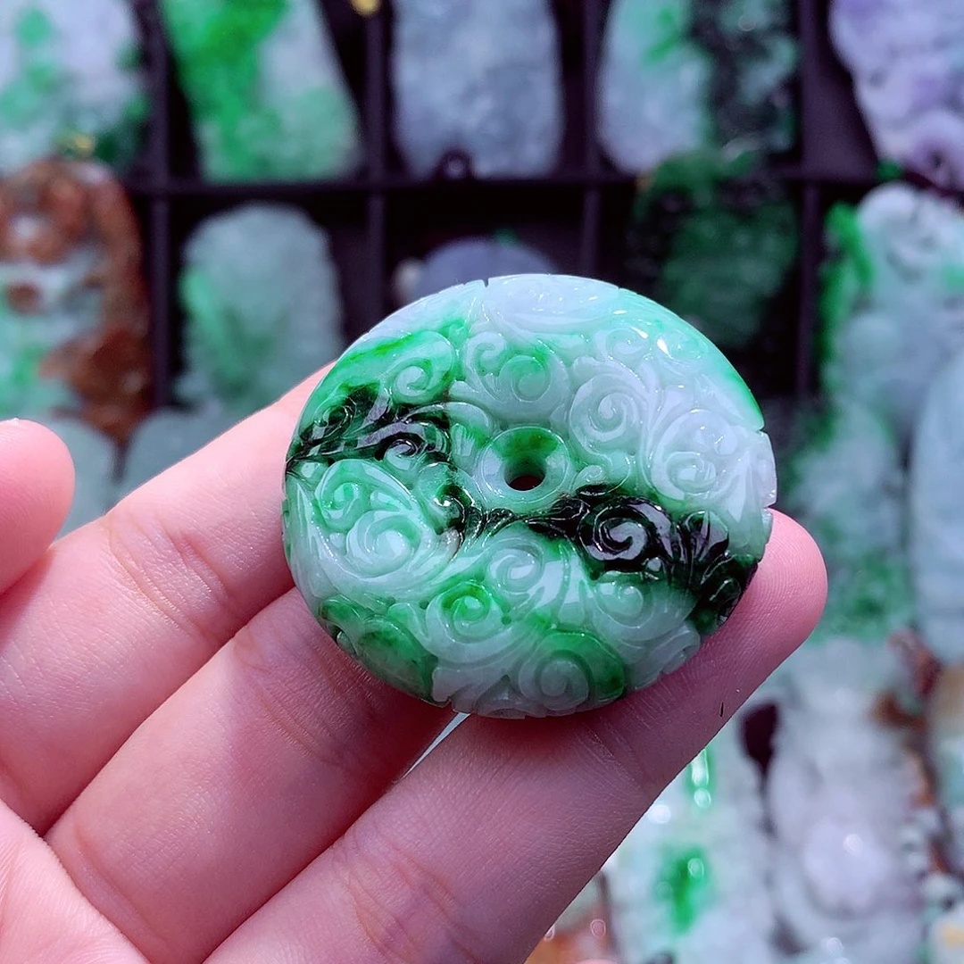 翡翠未镶嵌颈饰挂件