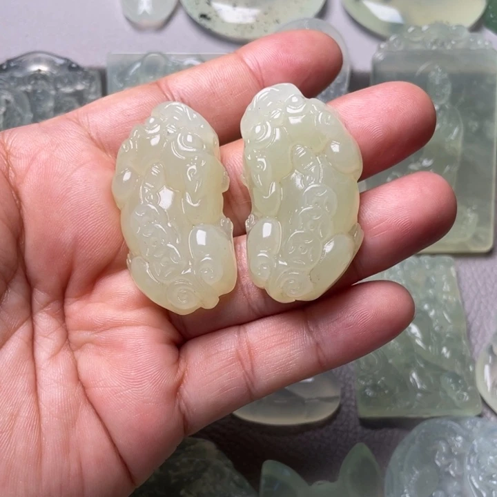 好***云岫玉未镶嵌吊坠(赠链)