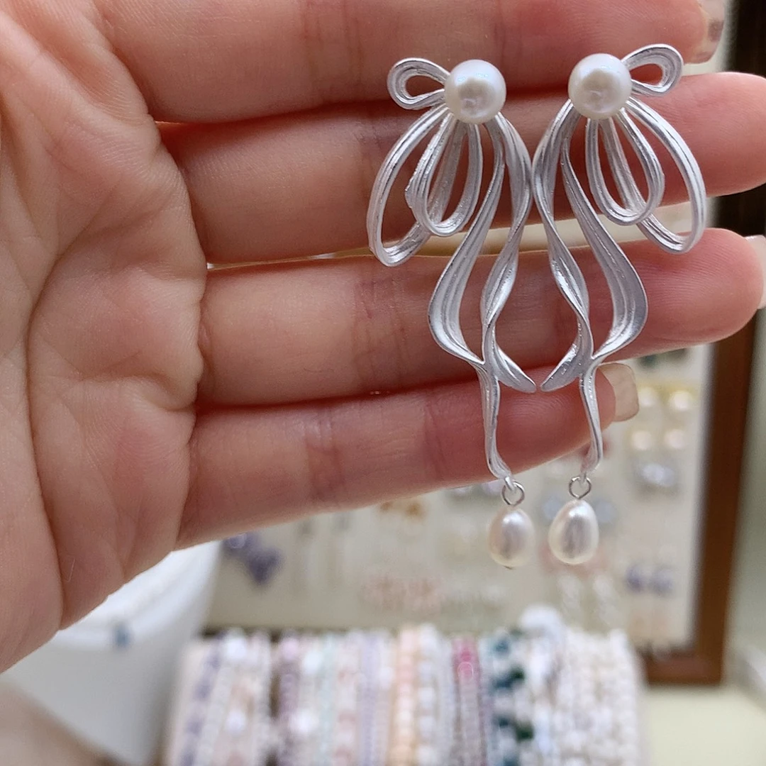 银S925镶嵌淡水珍珠耳饰