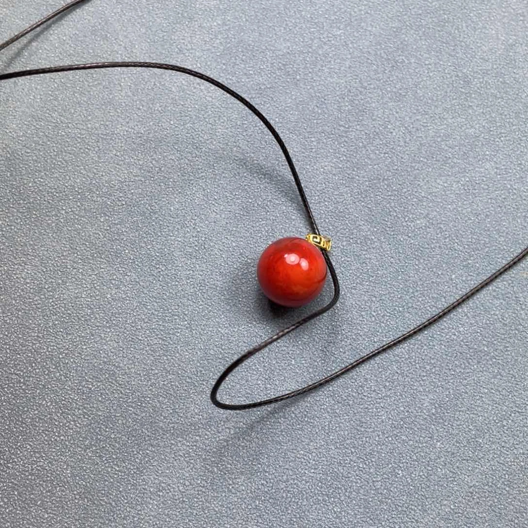 南红玛瑙珠子18K金镶嵌喵****?